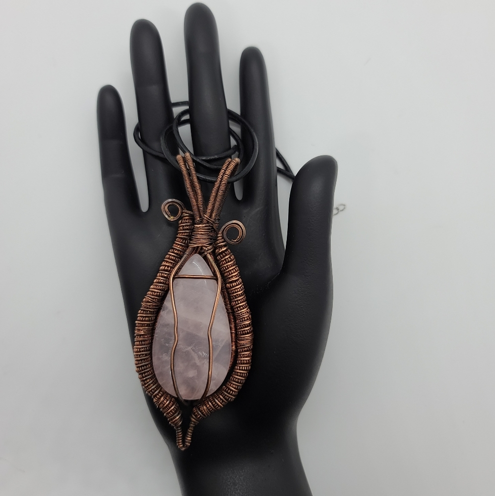 🥳 Host Pick Rose Quartz Pendant by Vailen🥳 - Picture 4 of 7